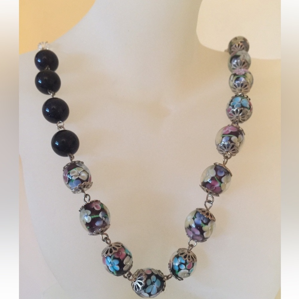 Bead necklace (new)
